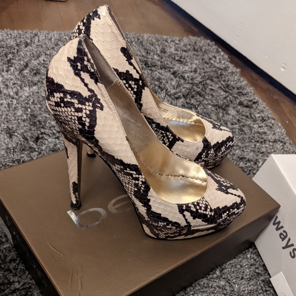 Bebe Leather Pumps